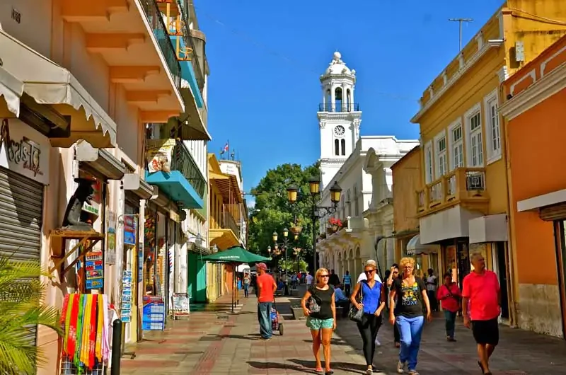 plaza-colonial